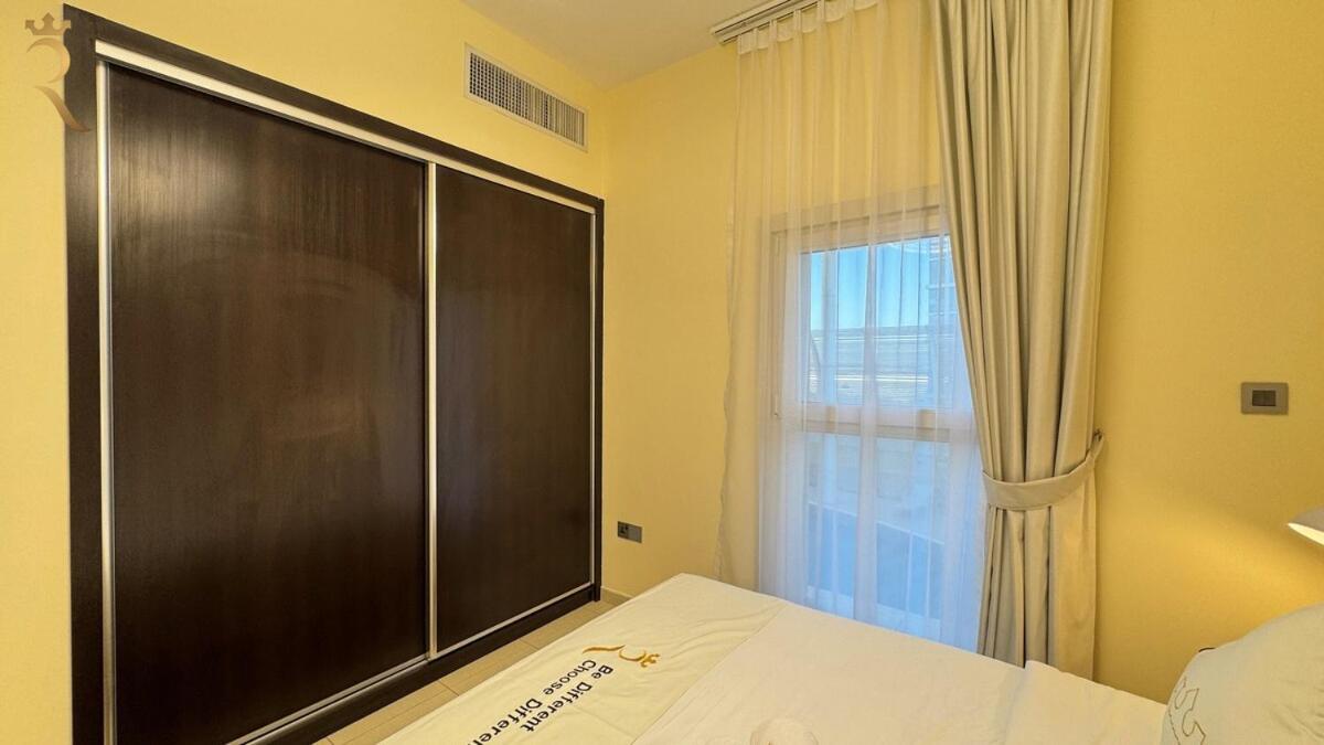 Spacious 2br Poolside Relaxation In Al Reem *