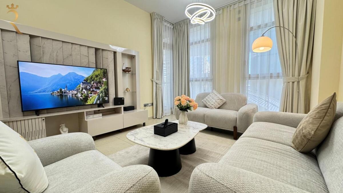 Apartment Spacious 2br Poolside Relaxation In Al Reem