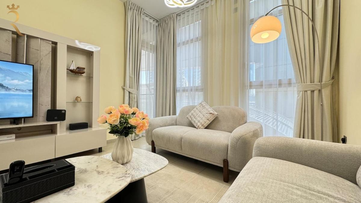 Spacious 2br Poolside Relaxation In Al Reem Abu Dhabi