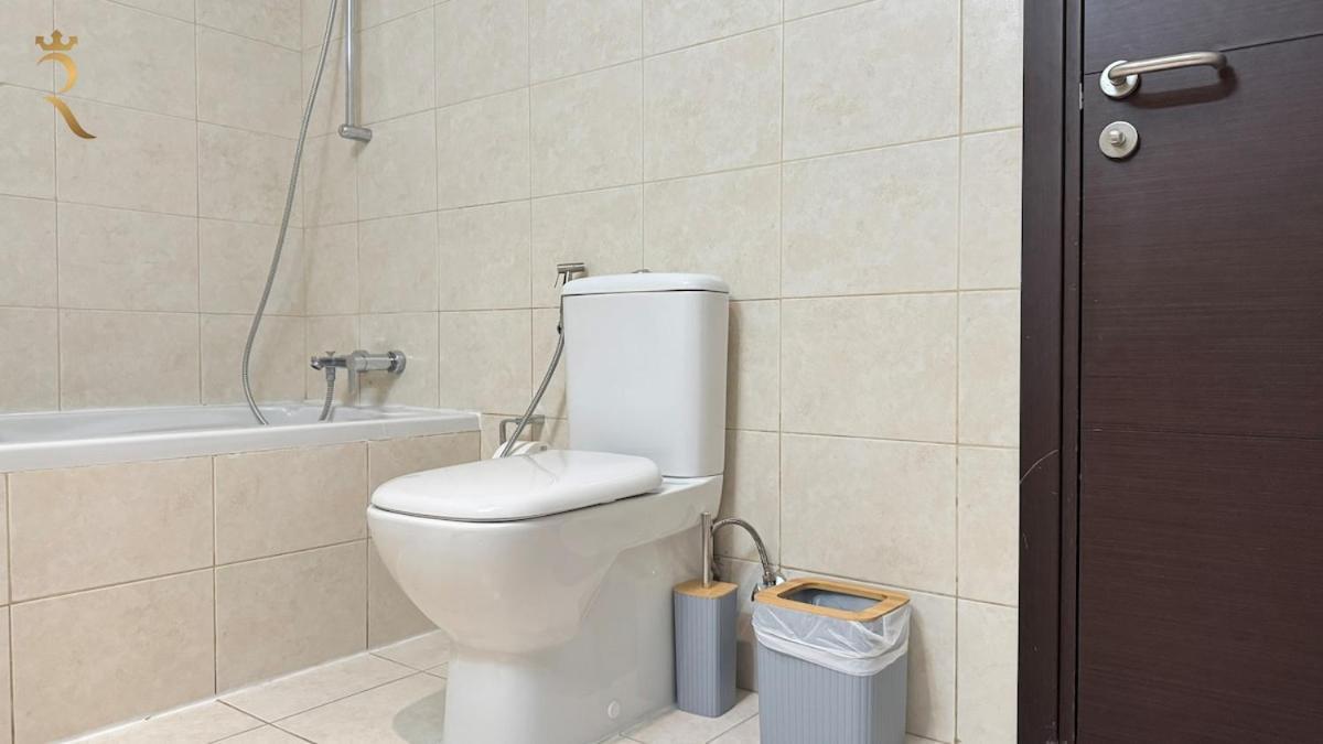 Spacious 2br Poolside Relaxation In Al Reem Apartment Abu Dhabi